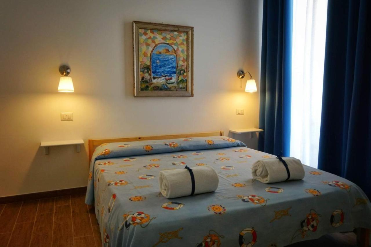 La Casa Di Aurelio Lägenhet Capo dʼOrlando Exteriör bild